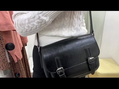 ❤️ Олон нийтийн мастурбация нь залуу гичий FeralBerry нь шодой нь тохируулагч өрөөнд Зовох видео манайд ❌❤